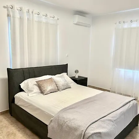 Premium 2025 Housing With Bbq Holiday home *