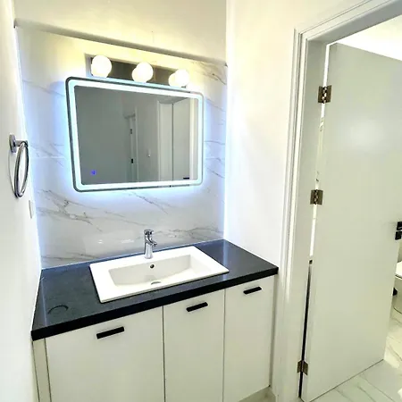 Premium 2025 Housing With Bbq Paralimni