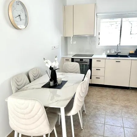 Tatil Evi Premium 2025 Housing With Bbq Paralimni